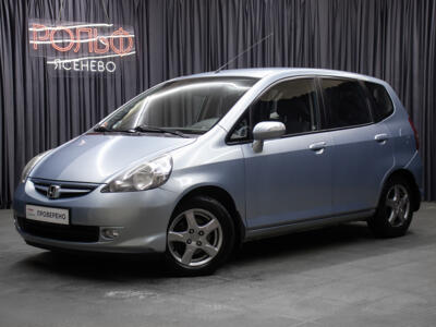 Lexus Jazz