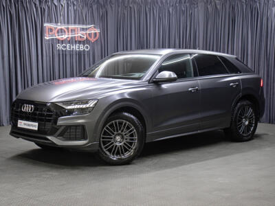 Lexus Q8